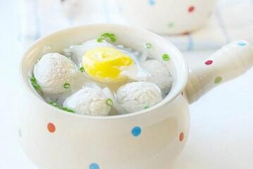 婴儿上吐下泻是怎么回事