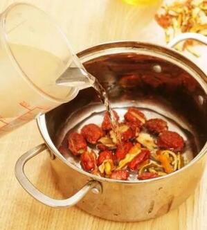 宝宝腹泻怎么办？婴儿腹泻食疗大全