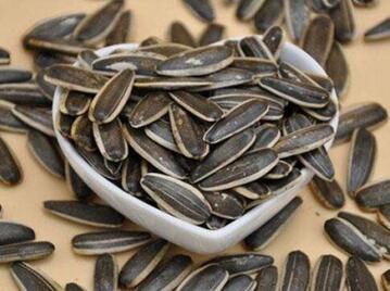 孕妇吃哪些坚果好？这7种益智坚果零食对胎儿智力有益