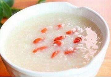 海参熬粥怎么做好吃 海参小米粥做法