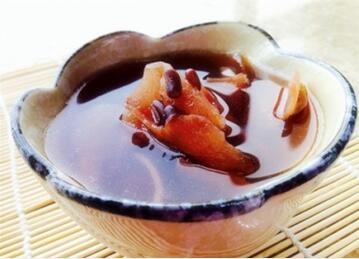 孕妇吃的鲫鱼汤怎么做 鲫鱼汤的做法大全