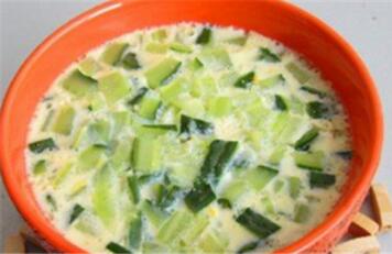 蛋黄羹怎么做给宝宝吃 鸡蛋羹的做法