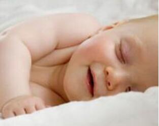 小孩睡觉磨牙是怎么回事？小孩睡觉磨牙怎么办？