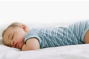 小孩睡觉磨牙是怎么回事？小孩睡觉磨牙怎么办？