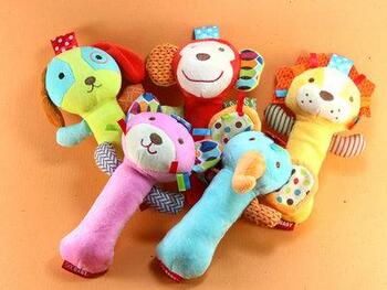 手摇铃是布的好还是塑料的好