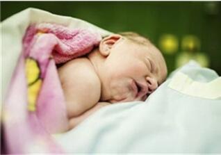 宝宝拥抱反射是什么意思