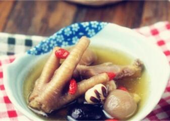 鸡爪丰胸汤的做法