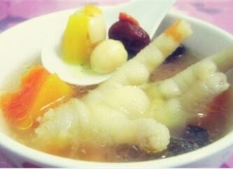 鸡爪丰胸汤的做法