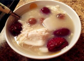 坐月子吃米酒煮鸡蛋好吗