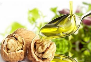 宝宝吃橄榄油好还是核桃油好