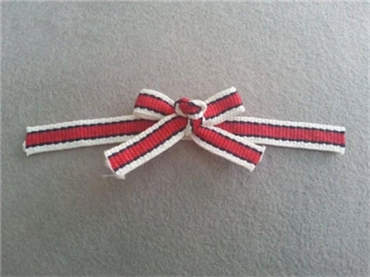 不织布手工花朵卡片制作图解