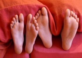 大姨妈来了做床事会咋 月经期同房的危害