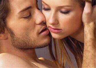 大姨妈来了做床事会咋 月经期同房的危害