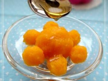 五个月宝宝吃奶量一天吃多少正常