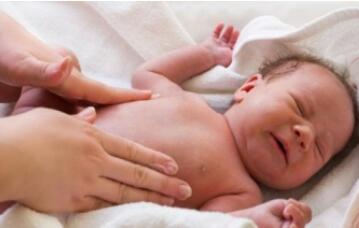 婴儿肠绞痛一般发生在什么时间