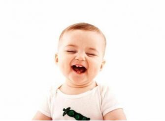 宝宝爱笑好不好