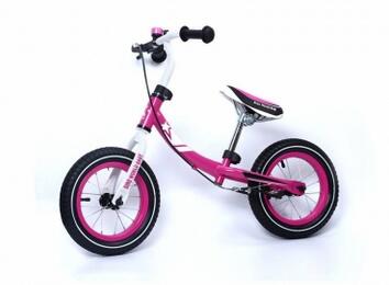 宝宝骑平衡车的好处