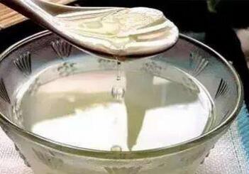 宝宝咳嗽能喝大蒜冰糖水吗