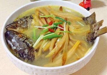 黄花菜下奶的做法