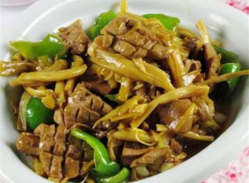 黄花菜下奶的做法