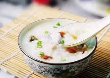 皮蛋瘦肉粥的做法