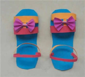 彩纸可爱拖鞋制作方法