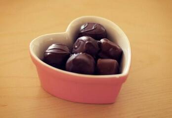 1岁宝宝可以吃巧克力吗