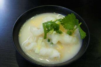 坐月子吃花胶的做法