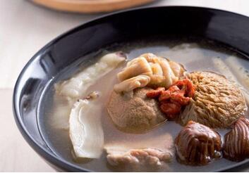 坐月子吃花胶的做法