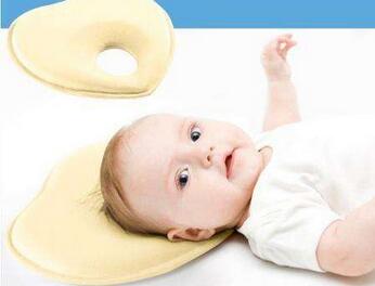 婴儿什么时候用枕头好