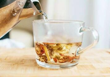 宝宝睡觉出汗多吃什么