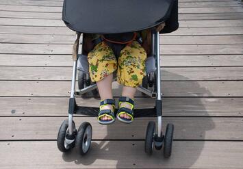 婴儿车可以当床睡吗