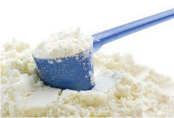 宝宝喝牛奶的最佳时间