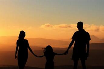 寓意自信独立坚强的名字