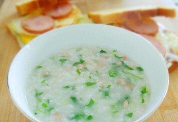 9个月宝宝辅食—芹菜鸡汤粥