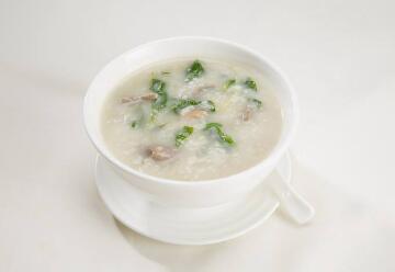 9个月宝宝辅食—西兰花三文鱼猪肝粥