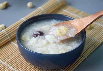 9个月宝宝辅食—山药莲子粥