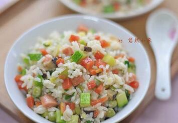 适合两到三岁宝宝吃的炒饭