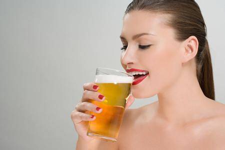 备孕期间能喝酒吗？备孕期间喝酒对胎儿有什么影响？