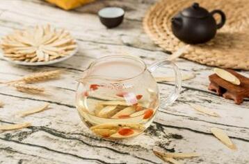 哪些人不适合喝黄芪水