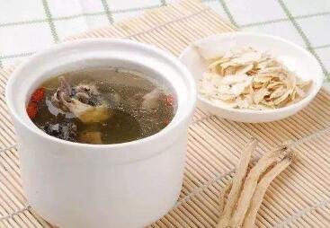 当归黄芪乌鸡汤