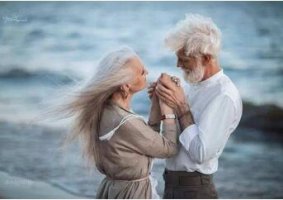 白发苍苍类似的词语-abcc式的词语大全