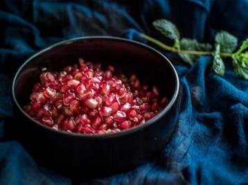 孕妇适量吃石榴籽的好处