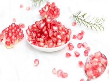 孕妇吃石榴不吐籽有危害吗