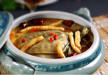 虫草红枣炖甲鱼汤