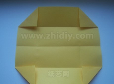 简单折纸笔筒制作教程制作过程中的第六步