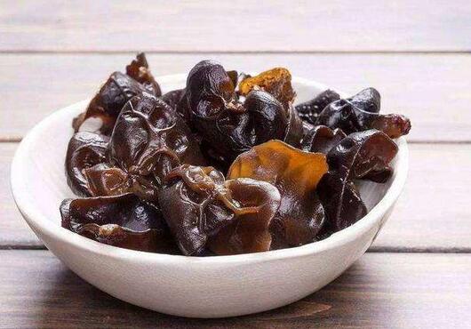 木耳泡多久就不能吃了