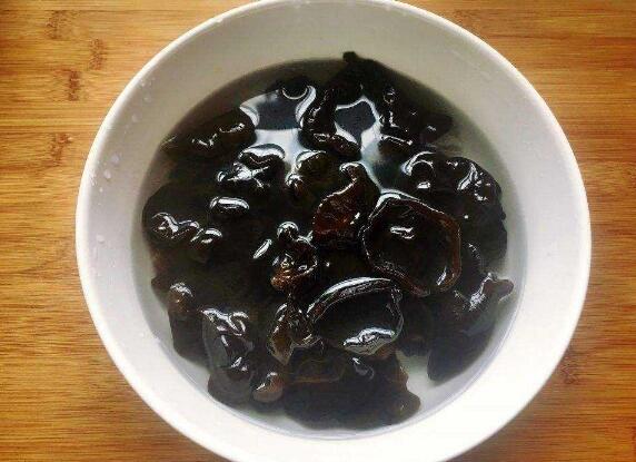 木耳泡多久就不能吃了