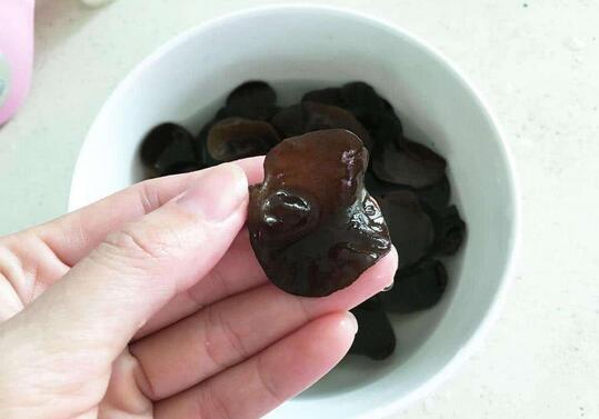 木耳泡多久就不能吃了