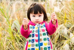 两岁宝宝不会说话的4个原因